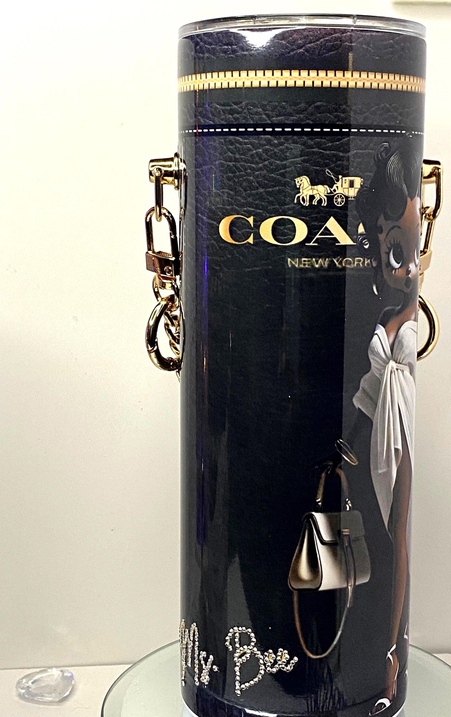 Luxury Fashion Tumbler – Betty Boop x COACH-Inspired Designer Cup w/ Detachable Link Chain