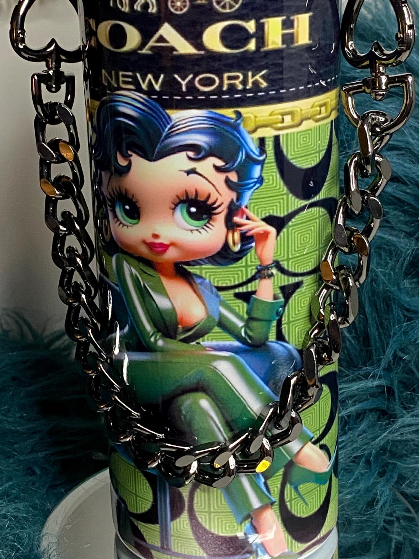 Betty Boop Designer Coach Tumbler Purse 20 oz w/ Detachable Link Chain in Green