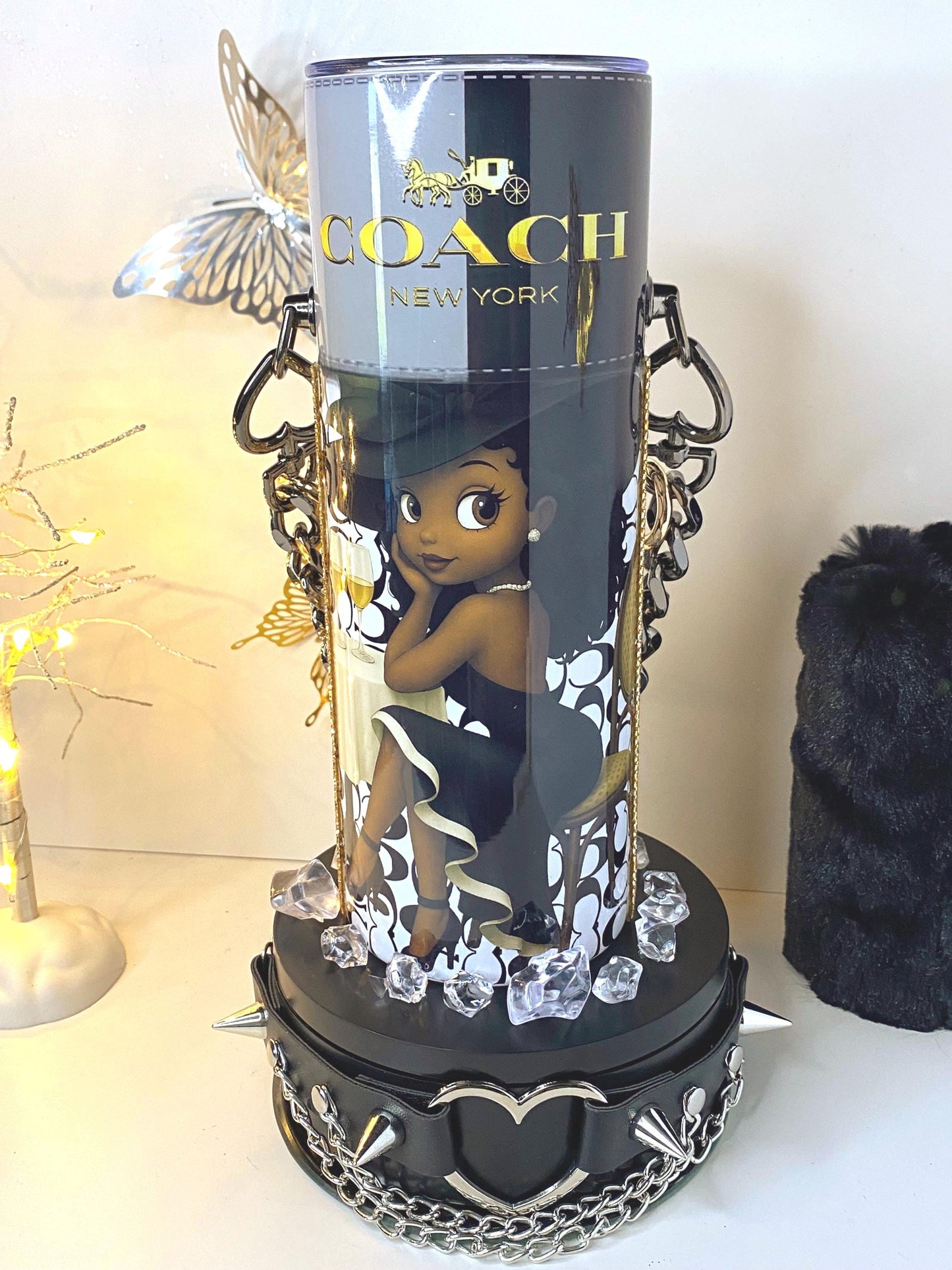 Fierce, flawless, and fabulous Vintage Betty Boop Coach Tumbler Purse
